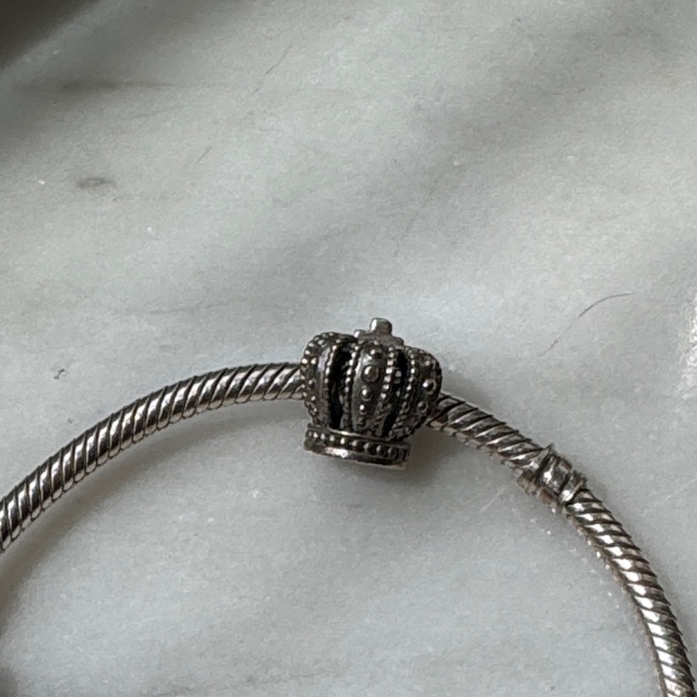 Elegant Silver Crown Bracelet pandora